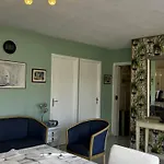 Maison Moderne Avec Cour Privee Et Parking Securise - Fr-1-696-83 Vakantiehuis