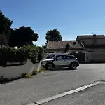 Vakantiehuis Maison Moderne Avec Cour Privee Et Parking Securise - Fr-1-696-83 *