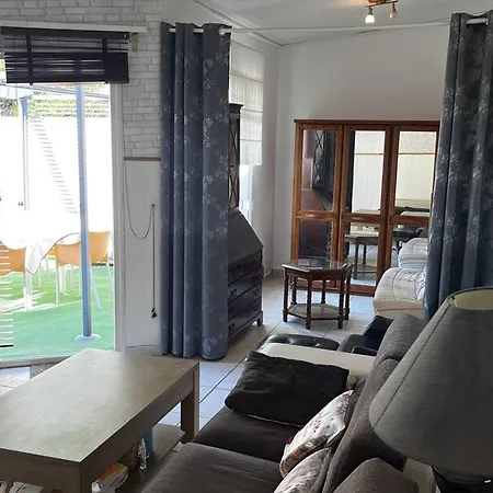 Maison Moderne Avec Cour Privee Et Parking Securise - Fr-1-696-83 펜션 카네트