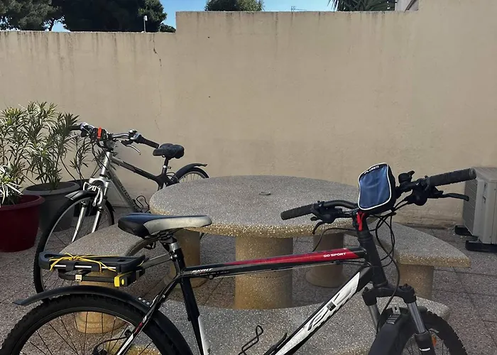 Maison Moderne Avec Cour Privee Et Parking Securise - Fr-1-696-83 * Canet-en-Roussillon